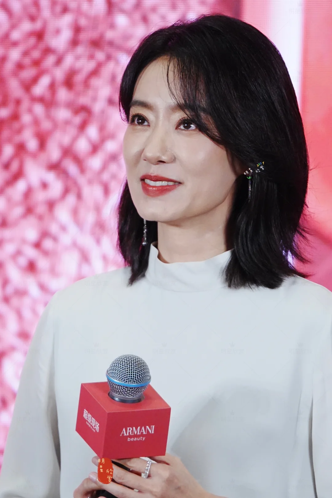 红唇斐妈，充溢着生命力之美