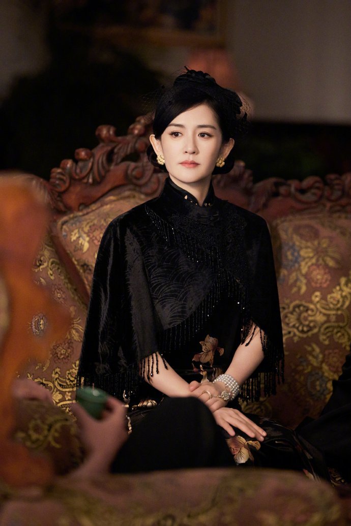 谢娜民国旗袍造型 ​谢娜黑金旗袍 ​​​来看看这次《这是我的西游》里的谢娜民国旗