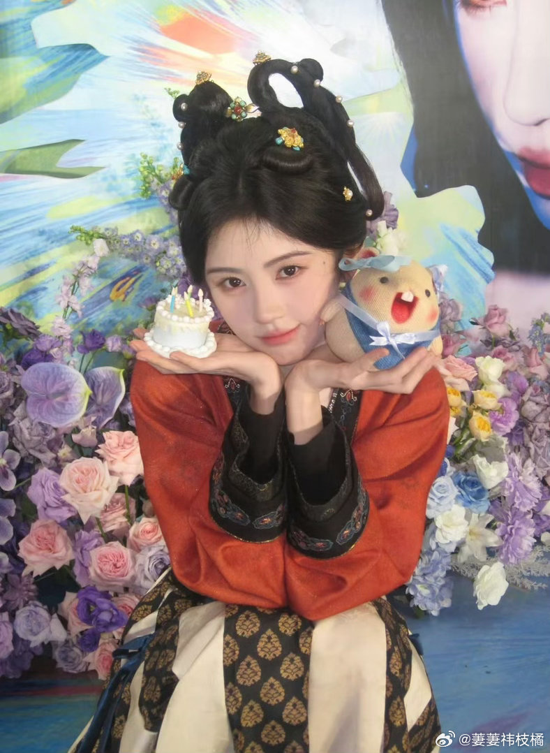 鞠婧祎 生日快乐 鞠婧祎0618生日快乐 jjy鞠婧祎恩雅赛博吉他全球代言人 爱