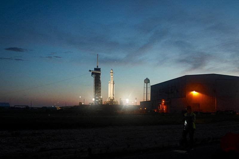 据悉SpaceXAI将更名为SpaceXSI ，
马斯克在政治上完全对齐白宫特朗