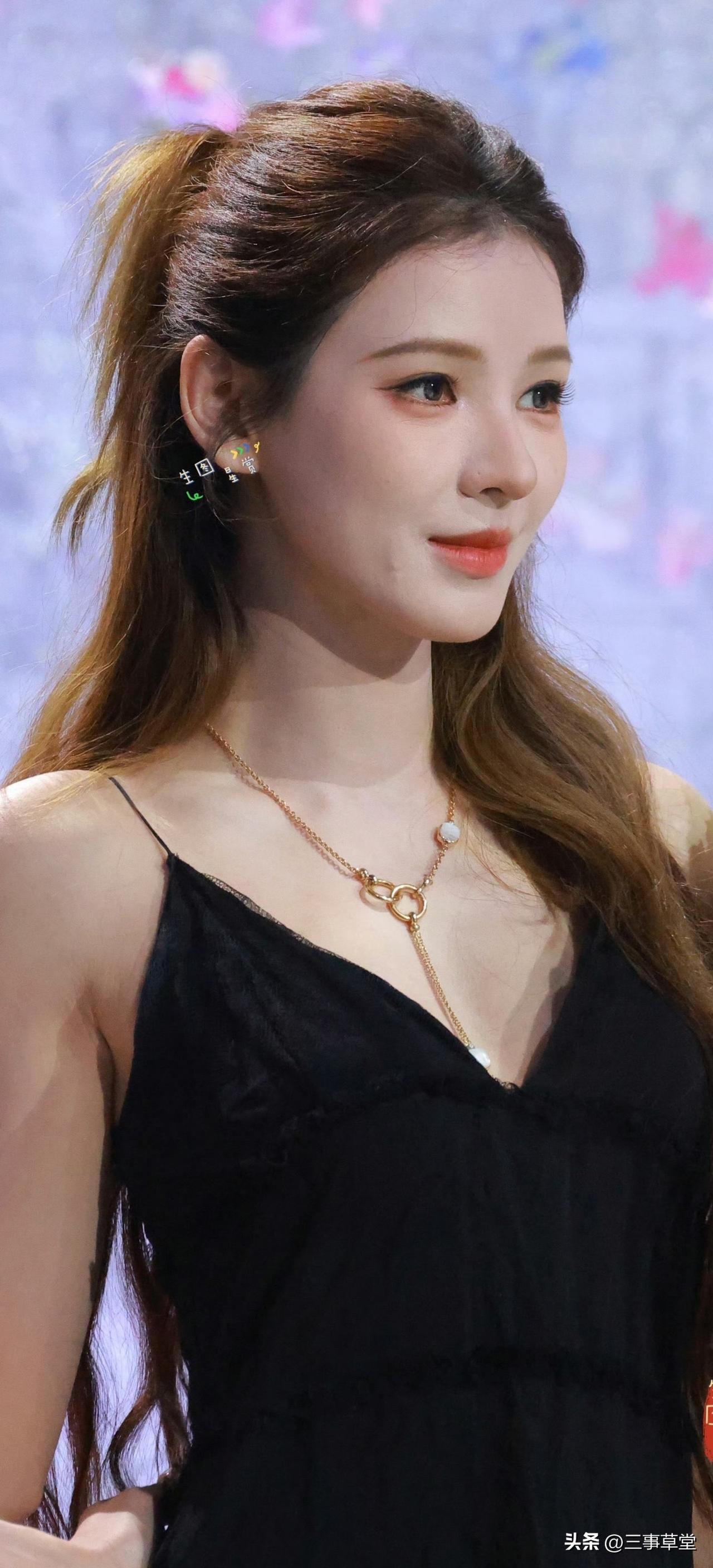 来自阿瓜的美貌暴击