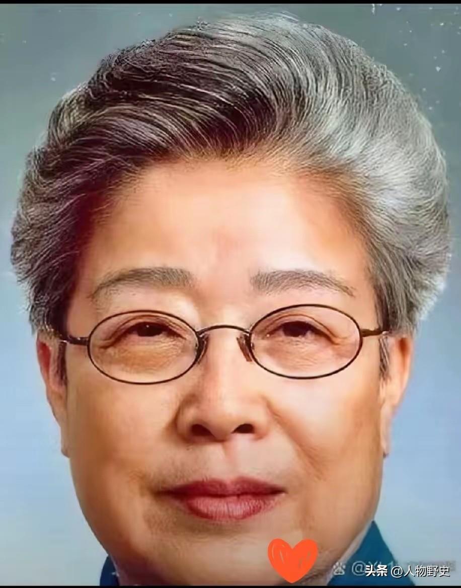 80岁的吴仪给所有女人提了个醒。她一生未嫁，不是不想嫁，而是没遇到那个人。她亲口