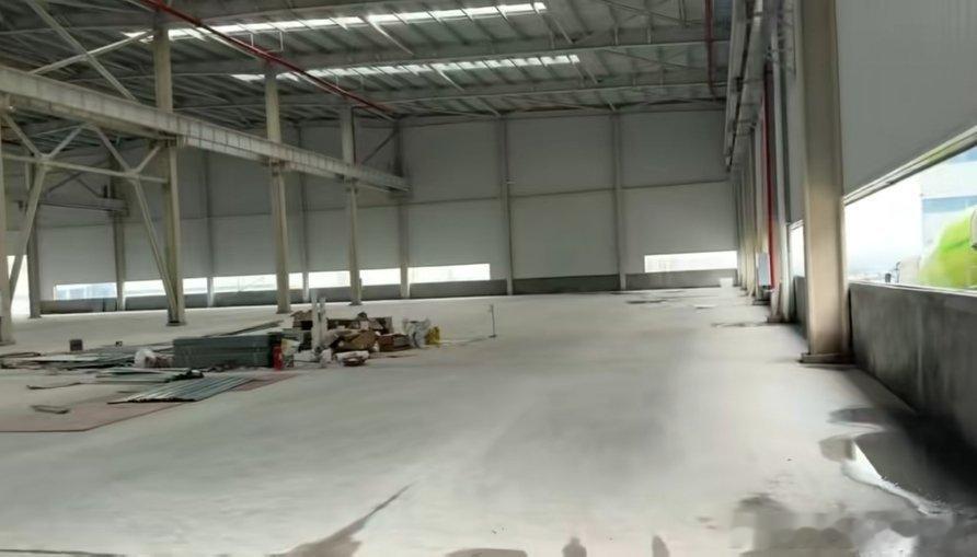 工程公司老板称，赛力斯成都超级工厂已经开始做地坪问界 的新工厂？ 