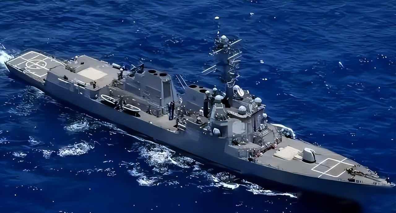 台海风平浪静，美舰暗度陈仓，武直悬停九百米

2026年1月17日，新华社发了一