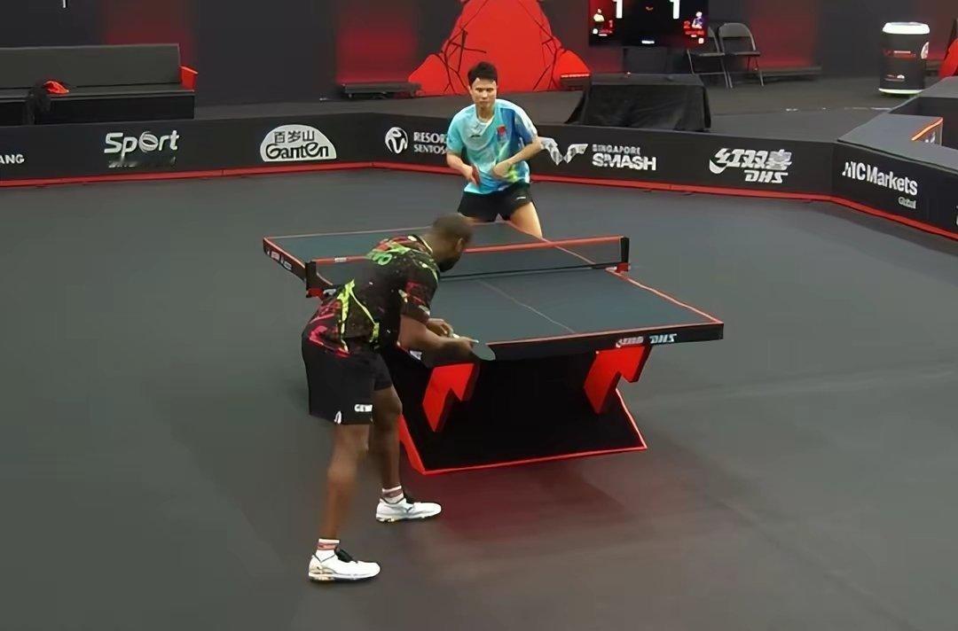 WTT新加坡大满贯男单战报：周启豪3-1复仇阿鲁纳，顺利晋级32强WTT新加坡大