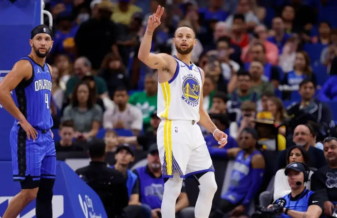 维金斯太强硬了，勇士背靠背战胜魔术，稳定了西部第十排名。
第一，最后一节魔术曾经