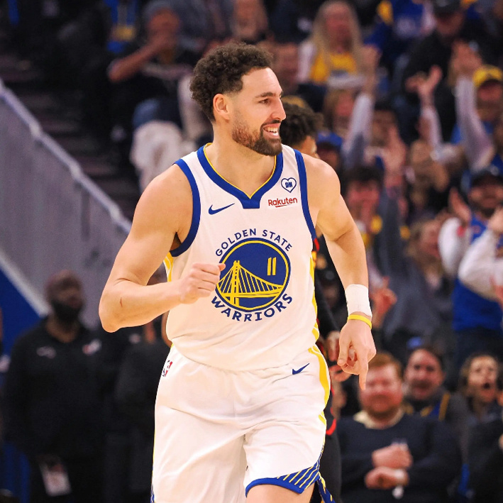 【Shams:预计今夏汤普森会试水自由市场】Shams说道：“勇士给克莱提供了2