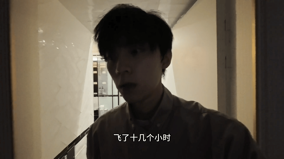 周翊然周翊然飞去巴黎吃火锅 周翊然这波巴黎行Vlog太诚意了，25分钟沉浸式解锁