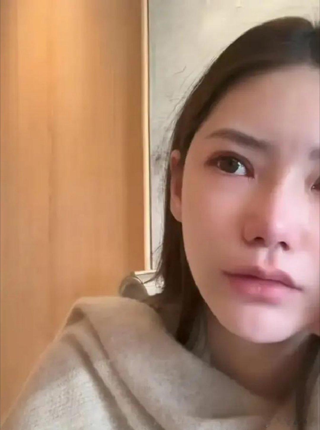 凌晨两点，马筱梅哭着问网友：“你们说，一个妈连孙子的摇篮都摆不下的家，还算家吗？