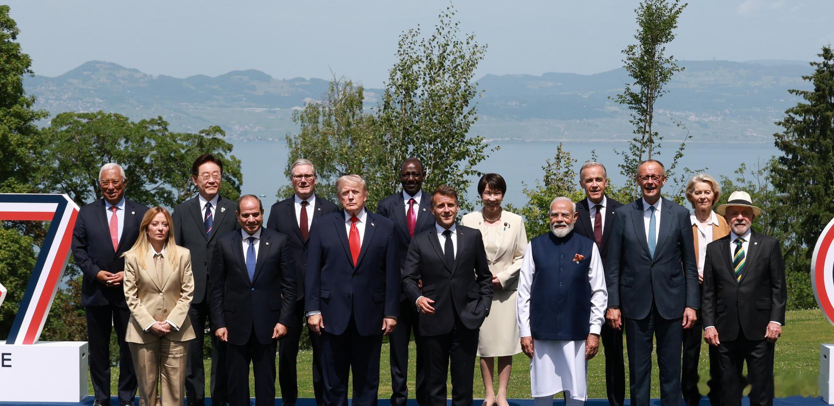 一张G7合影，“世态炎凉”淋漓尽致了G7大合影，太有意思！16号，法国埃维昂莱班