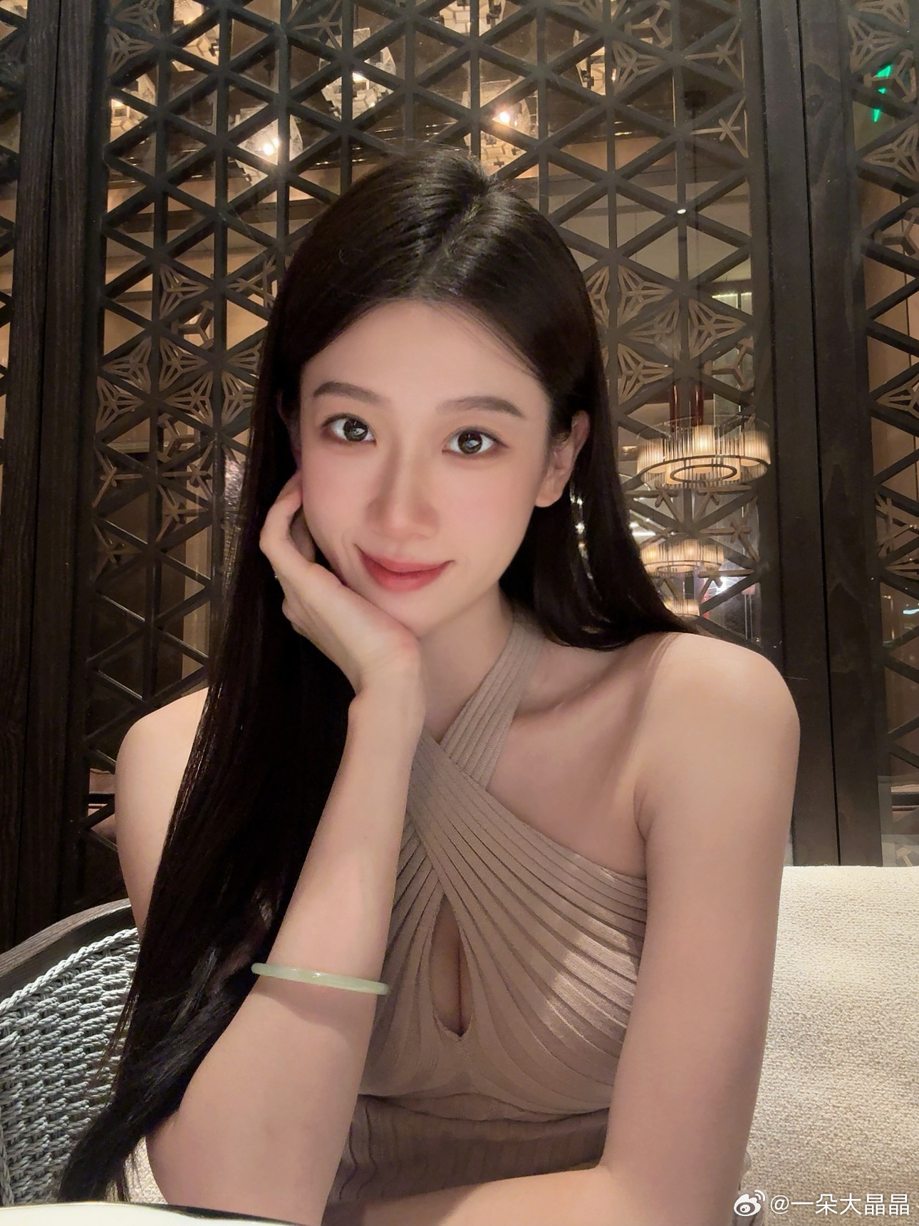 在胤呈解锁舌尖与身心的双重治愈每周最盼的约会日，果断拒绝商场餐厅的人挤人与嘈杂，