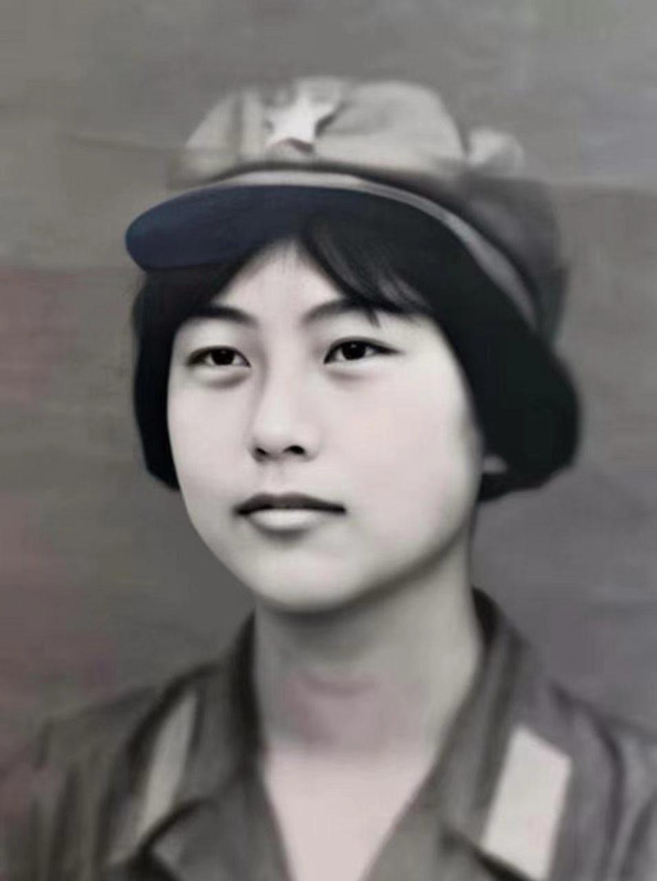 “紧急迫降！”1982年9月20日，一架安-26运输机在张家口机场上空，与一架歼