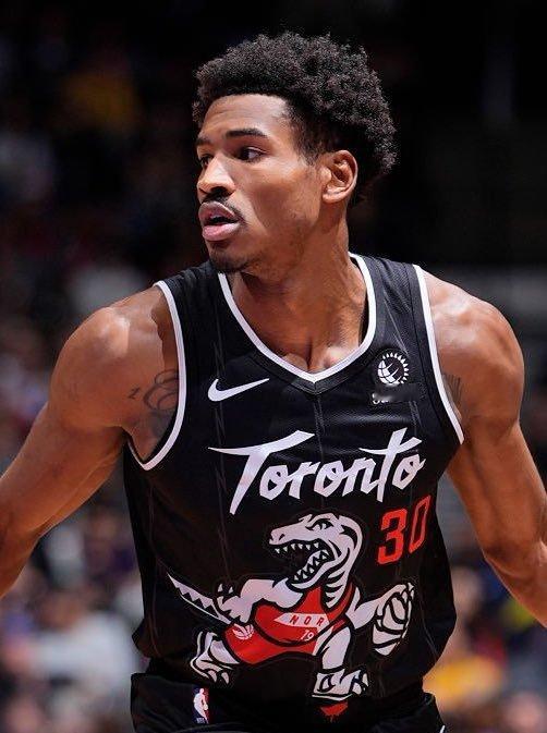 hoopshype记者Mike A Scotto爆料：太阳和猛龙已经讨论过一笔交