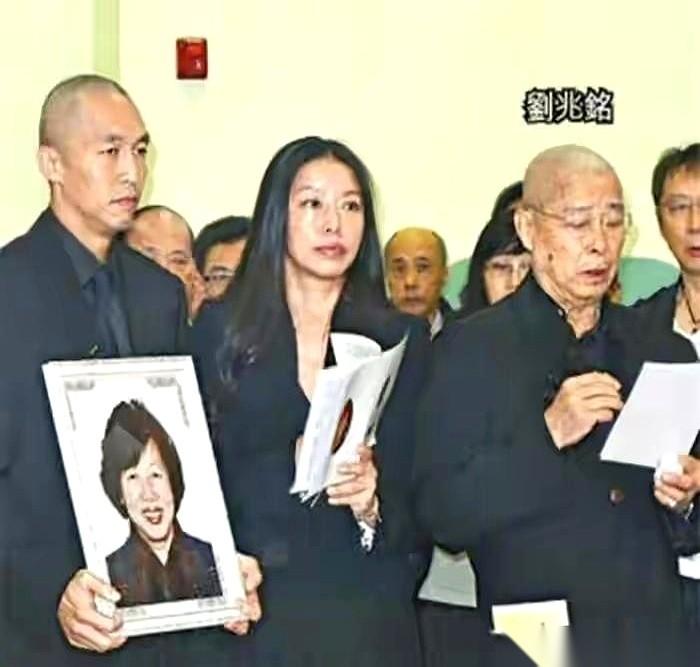 提起香港老戏骨刘兆铭，很多人的第一反应是他给刘青云、吴镇宇当过表演指导的资历。