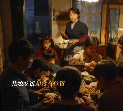 #程莉莎 郭晓东黑粉头子# 程莉莎看剧气炸！郭晓东《小巷人家》里太愚孝，莎姐：这