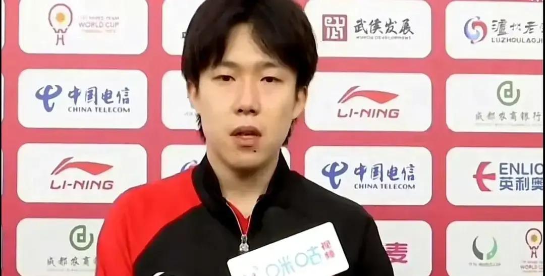 大头赛后采访的哽咽，听得人心里发紧。
 
他说十月之后，精神身体心理全不在状态。