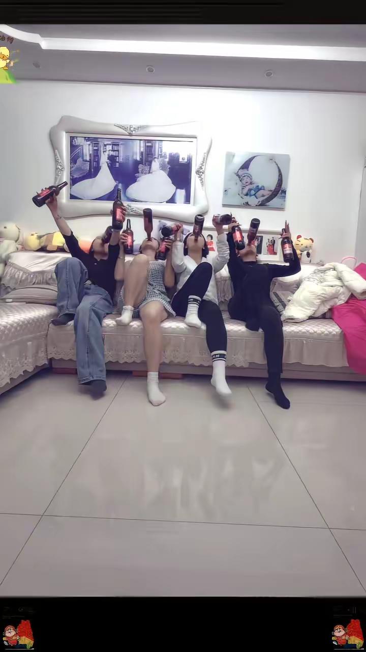 如果一言难尽的话，那就一饮而尽吧！微醺小酒