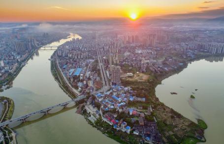 今天咱们来聊一所被严重低估的公办医专——益阳医学高等专科学校。
我先说个数据，你