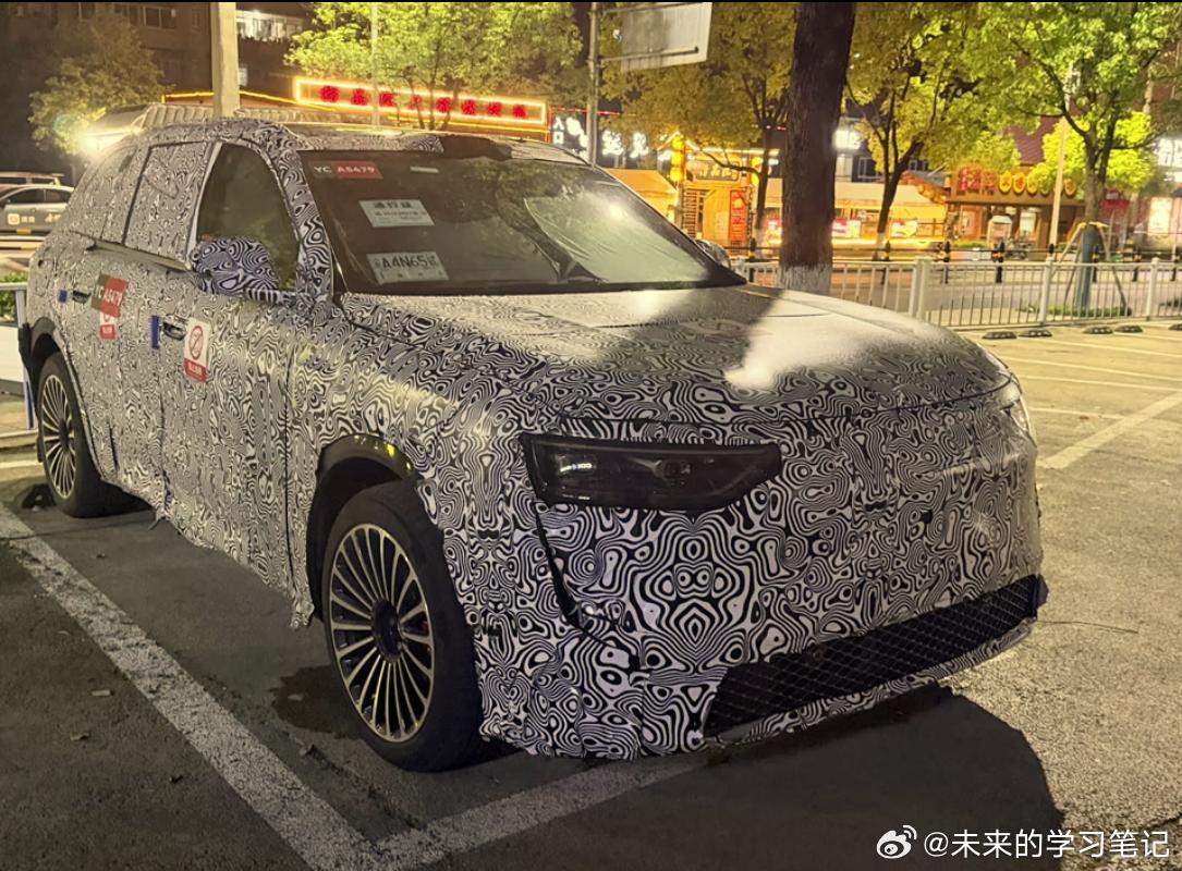群里说是M8，也有说不是的，那么有没有别的可能？鸿蒙智行