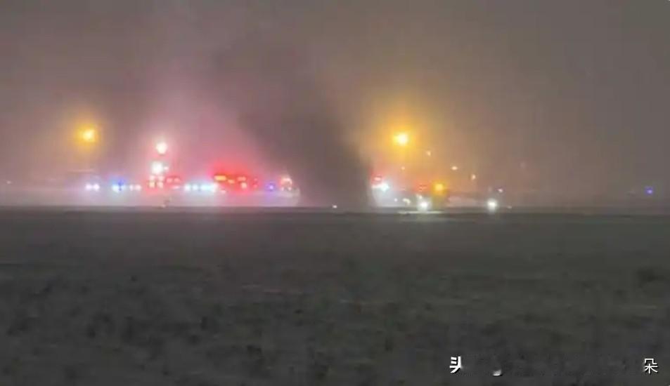 🔥【突发】美国缅因州私人飞机坠毁！8人生死未卜，暴风雪成致命推手？🚨

当地