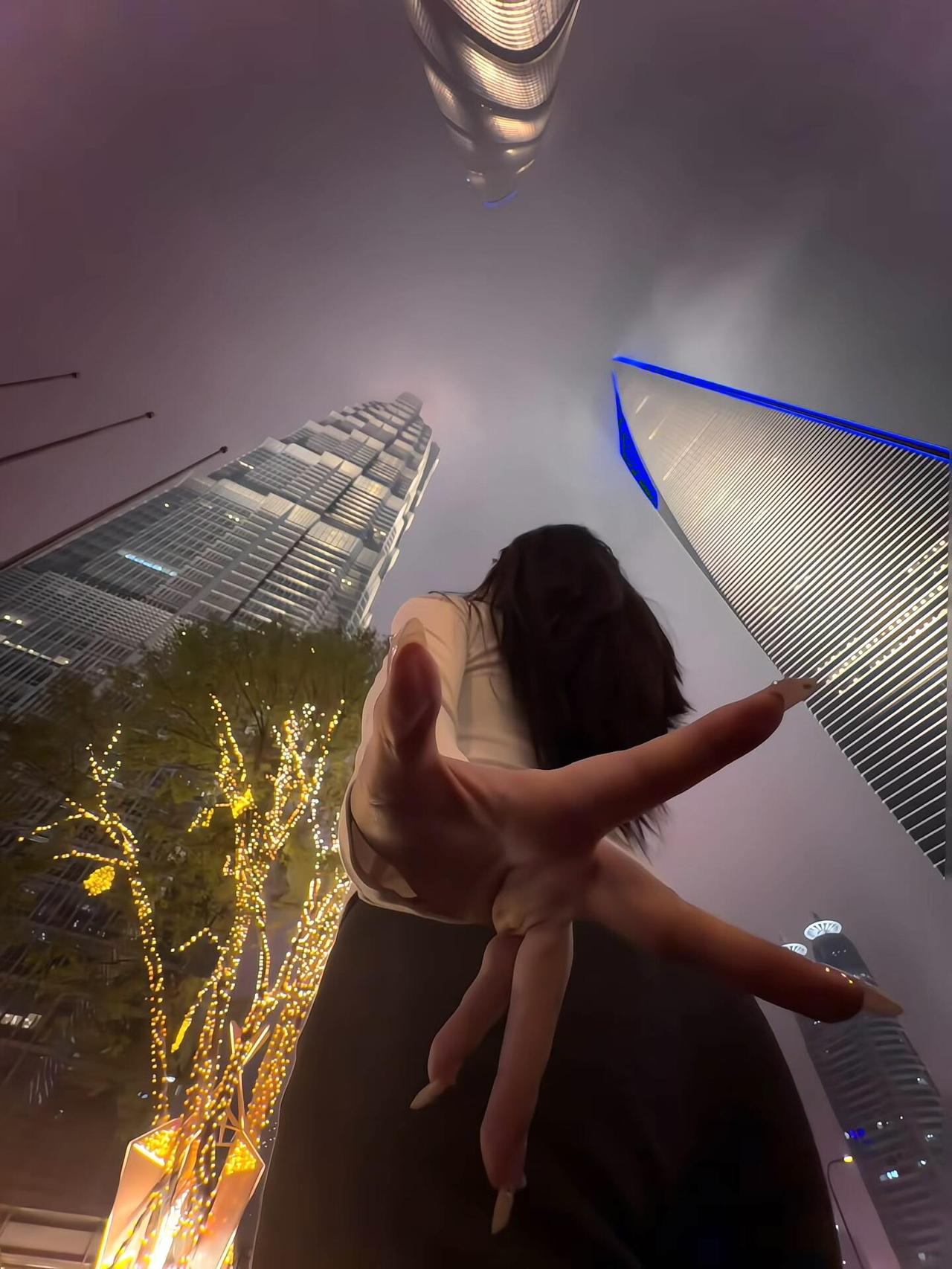 广钦老和尚说：
“身体不好时，
不要太去理它，

你越理它，它越跟你较劲。
头疼