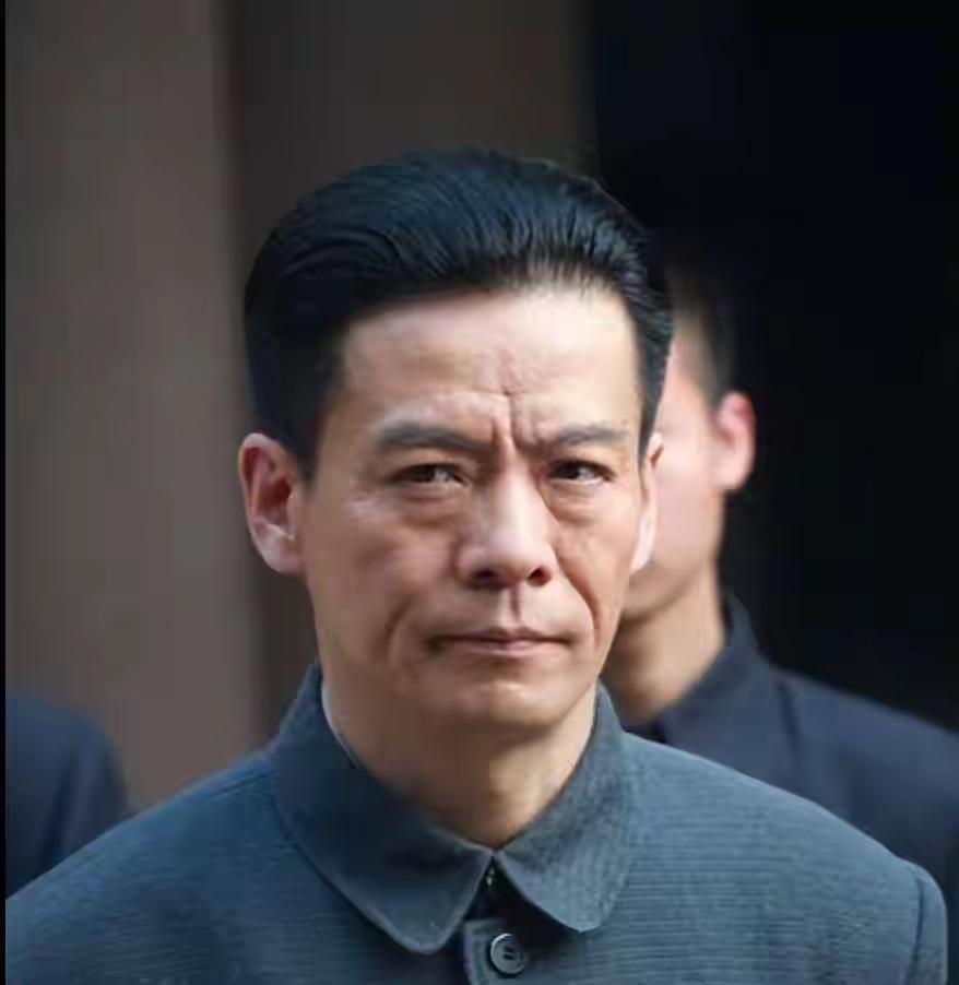 米学东：国家话剧院一级演员，1966年生于吉林长春，圈内公认的“反派专业户”，总