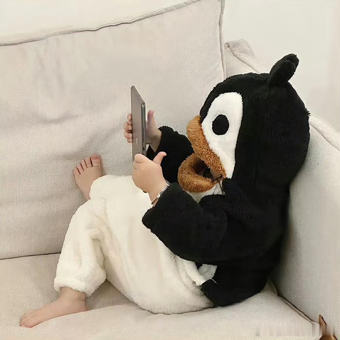 𝙒𝙚𝘾𝙝𝙖𝙩｜萌娃｜可爱女生头像｜无水印壁纸｜背景图 