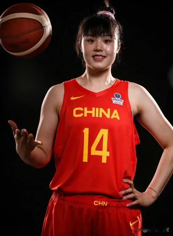 李月汝到底得罪了谁？

上一场打西班牙16中9，砍下31分15篮板，今天打塞尔维