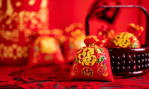 给孩子留下千金万金，不如给孩子留下道德和好品质。 