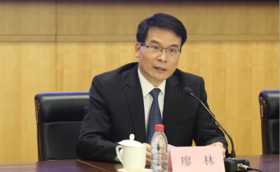 工商银行总行行长廖林新添职务引变动 其实迹象很明显。根据公开的信息，1月20日上