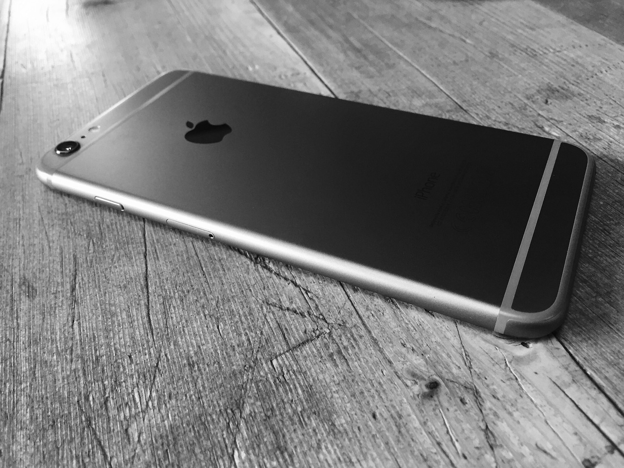 苹果“Apple Upgrade”计划7月28日在美国上线，iPhone租赁24