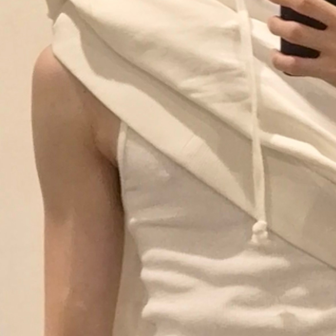 男神你的小背心起球了 