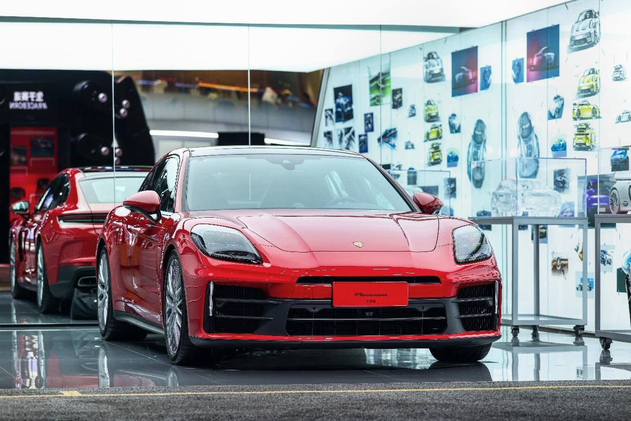 🏁北京车展封神！保时捷以耐力赛精神炸场，全球首发 + 传奇赛车齐亮相2026 