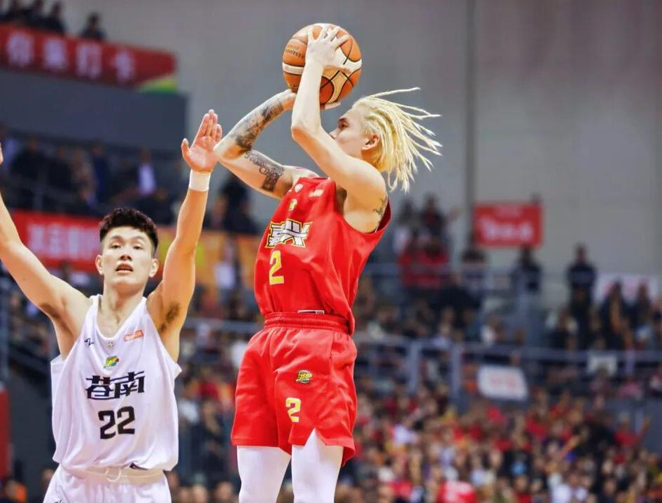 后卫群魔乱斗，浙BA哪家强，还得看后卫！
昨天结束的苍南与嘉兴的比赛中，又被后卫