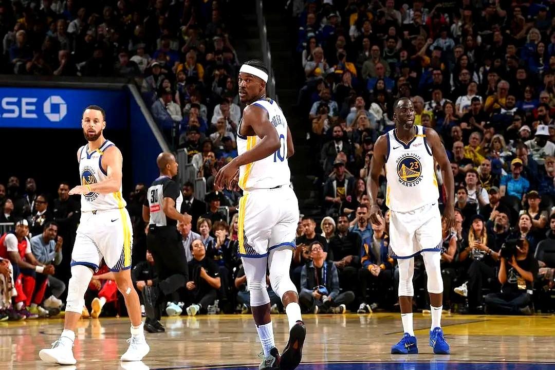 今天勇士又输球！评论区直接吵翻——对面火箭杜兰特、伊森、芬尼史密斯都缺阵，相当于