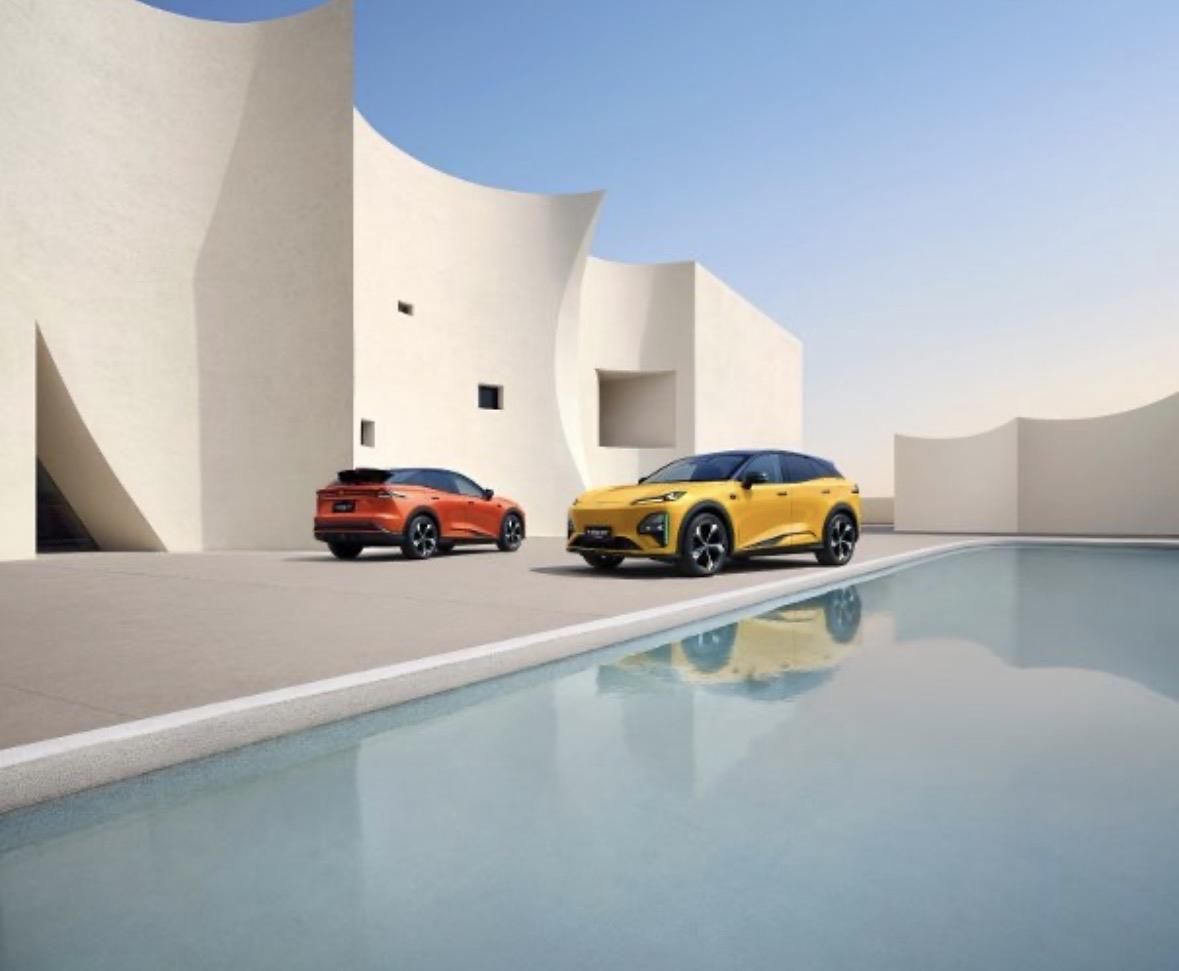 中国六大国有车企：
1，一汽——央企，品牌：红旗、天工；
2，东风——央企，品牌