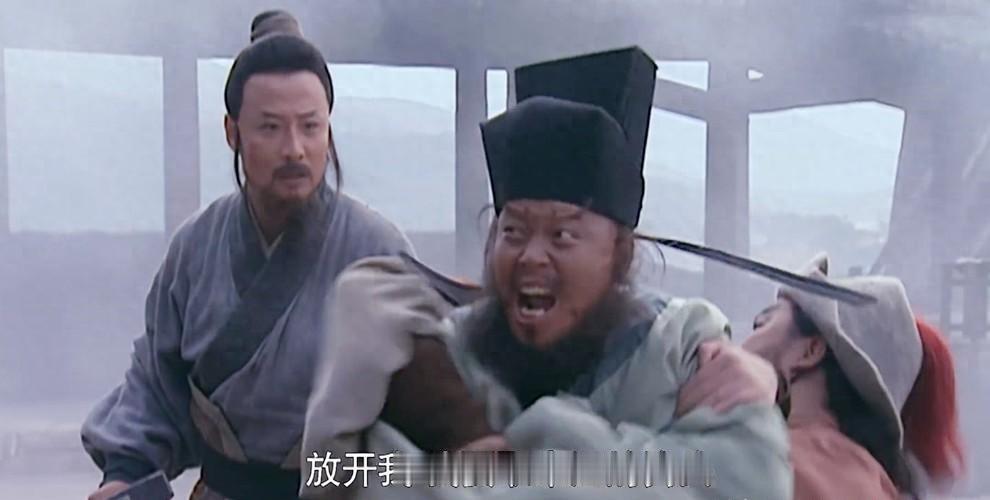 李逵想对宋江下手，吴用当场溜走，鲁智深与武松联手协助，五虎将都无力阻拦！
正月十