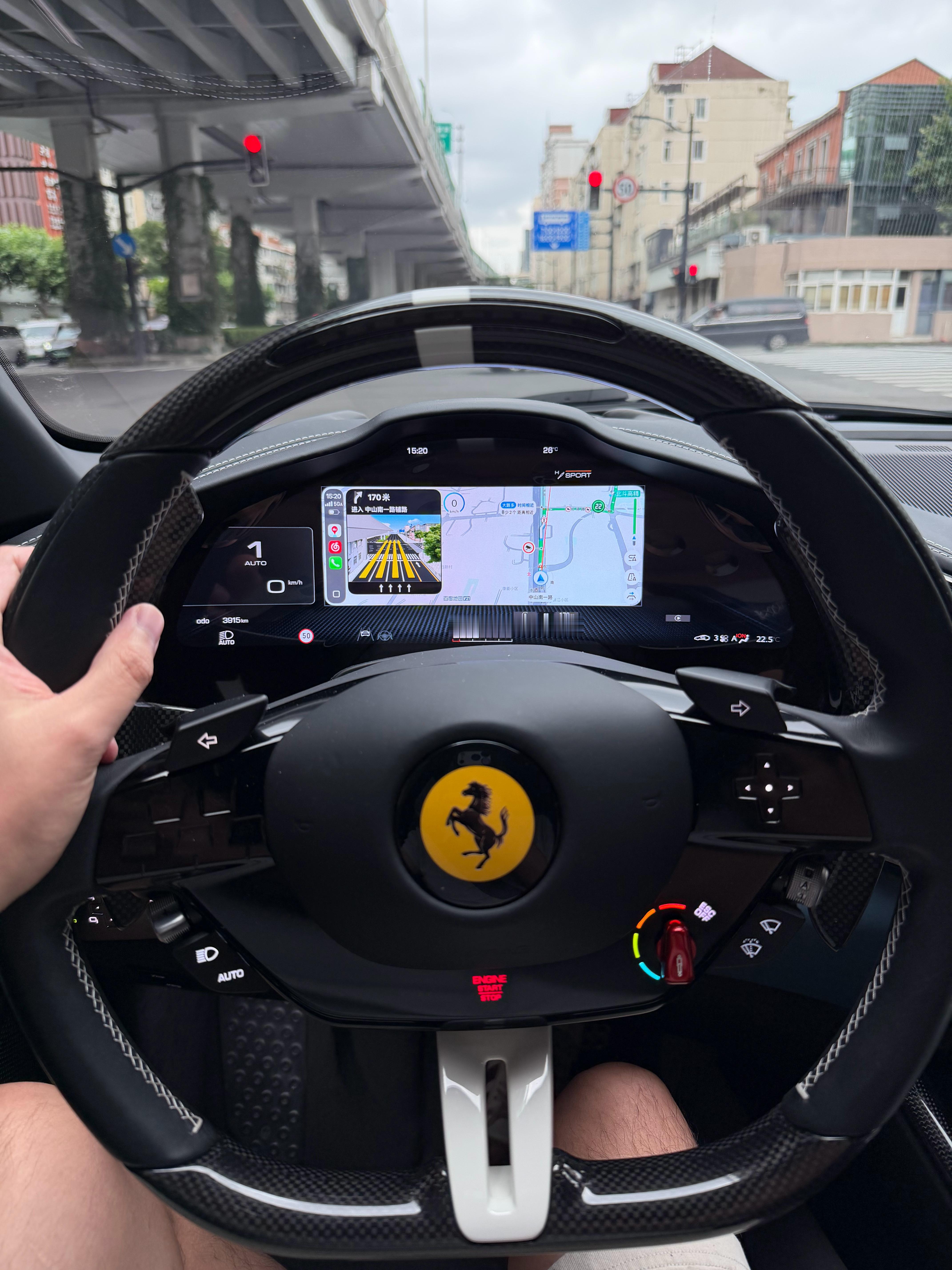 今天从纯电到水平对置六缸到自吸V12，现在出发去看一台纯电车，回到起点