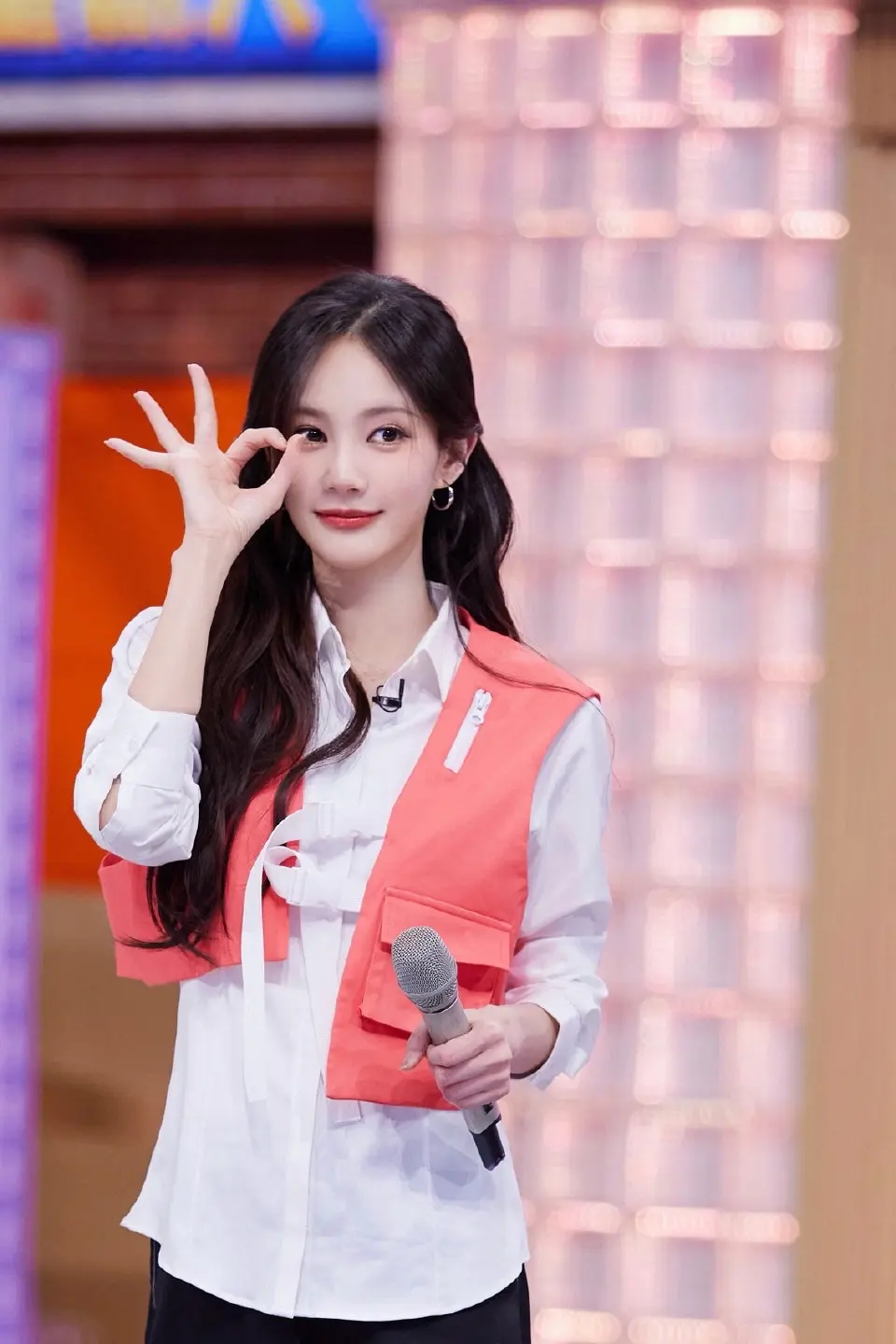 李一桐。