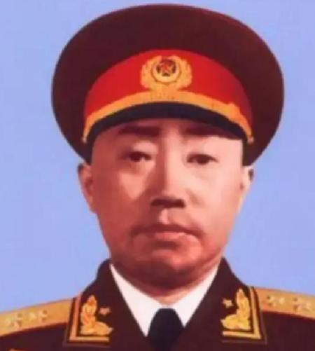 1978年，开国上将彭绍辉病逝，妻子张纬却发现遗体不对劲，当即向中央提出：解剖我