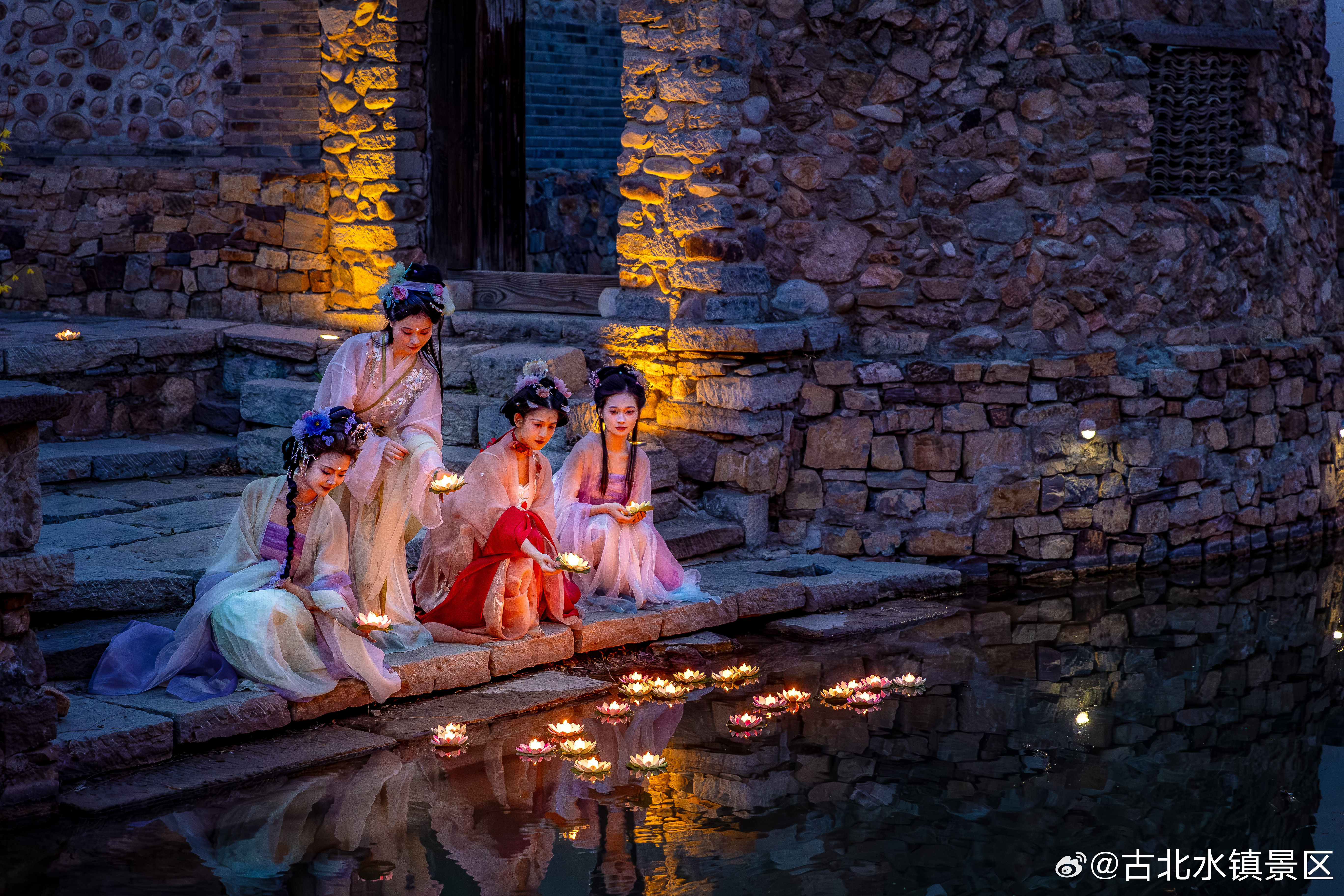 星星已经到齐了，你还不来吗？晚安，宝子们～#古北水镇# #司马台长城# #长城下