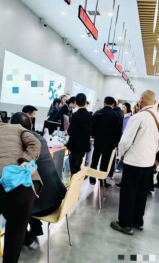 这位医生火了！湖南，一名19岁小伙在家咳血去医院检查，拍完片觉得没事就回家了，不