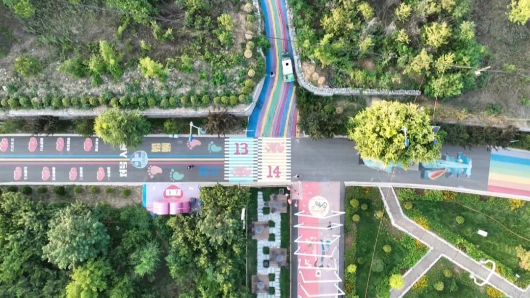 【石家庄山前大道入选全国2026年度“美丽公路”】近日，中国公路学会旅游交通工作