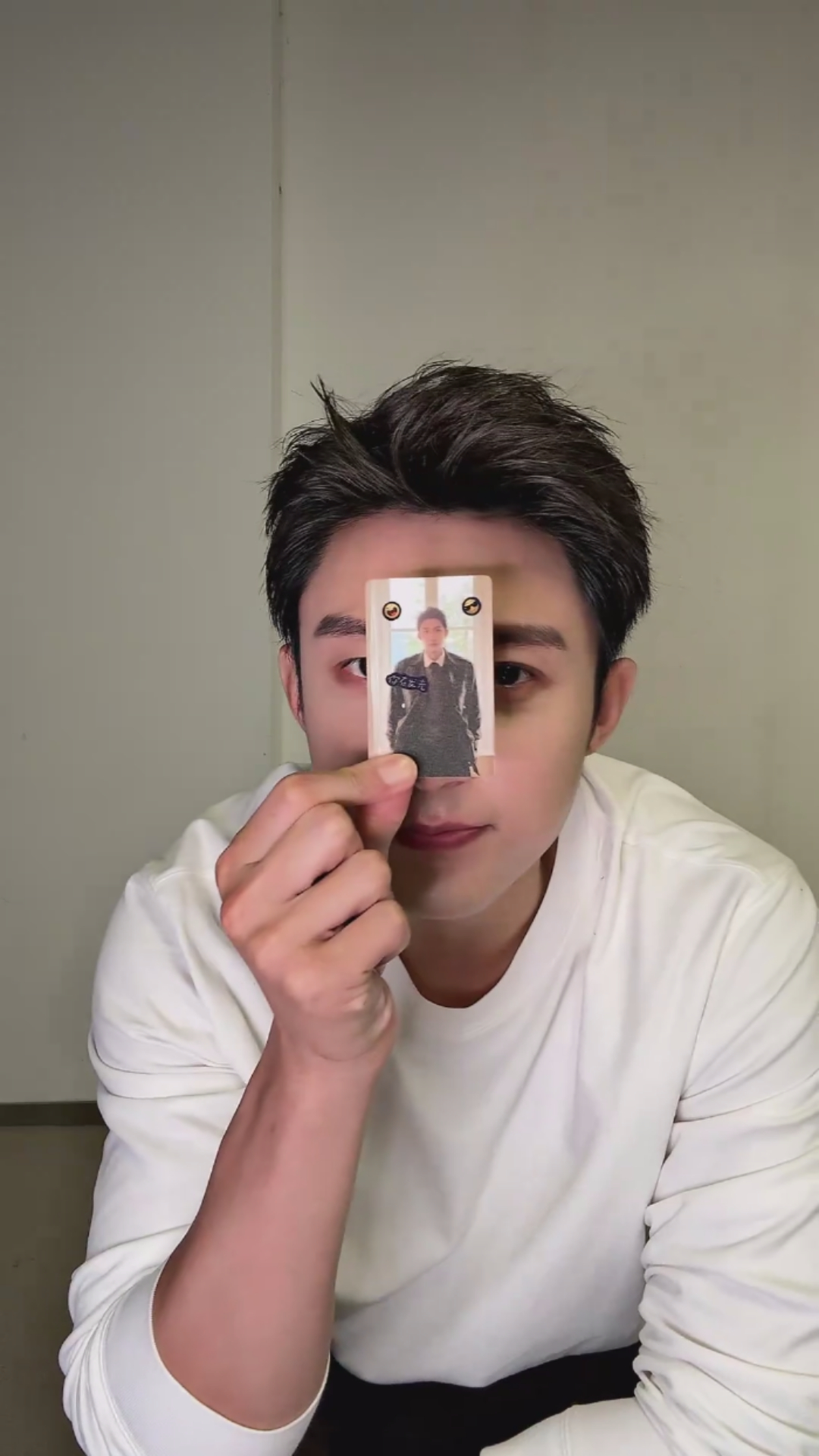 刚才重温了一下黄景瑜的跨年直播咕卡，看到一条留言：折腾了半天咕的卡，也勉强算张卡