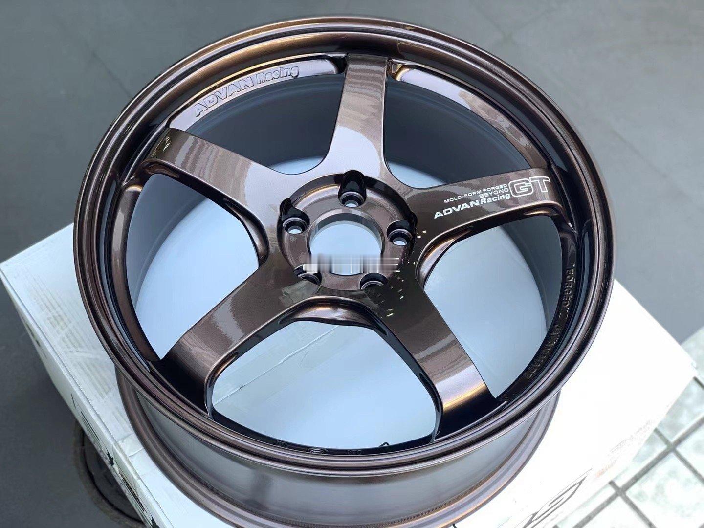 全新 日本ADVAN GT RCB锻造数据：19寸 8.5J  ET45 5×1