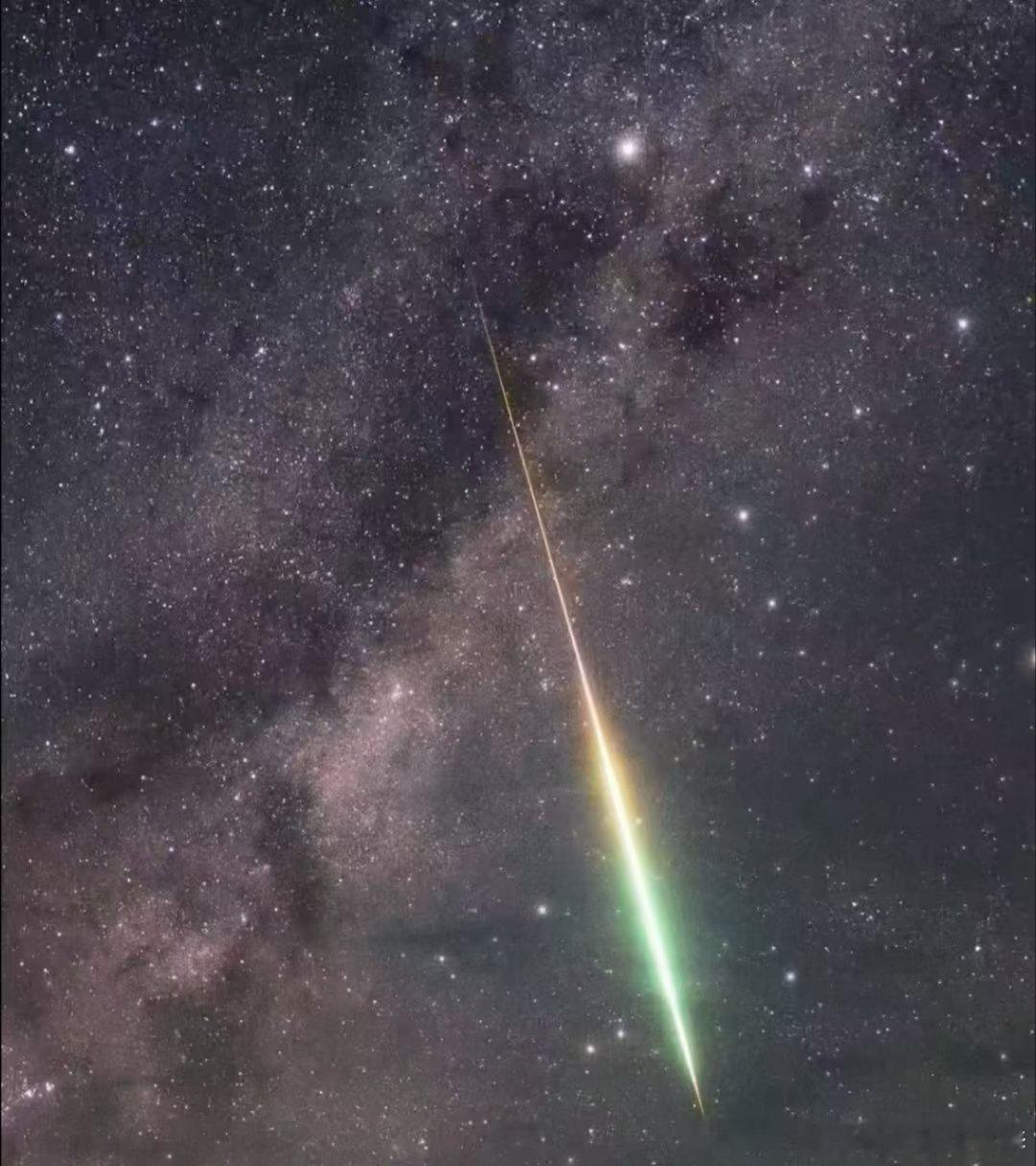 早安，这一波流星雨看到了吗？有点美也有点短暂 