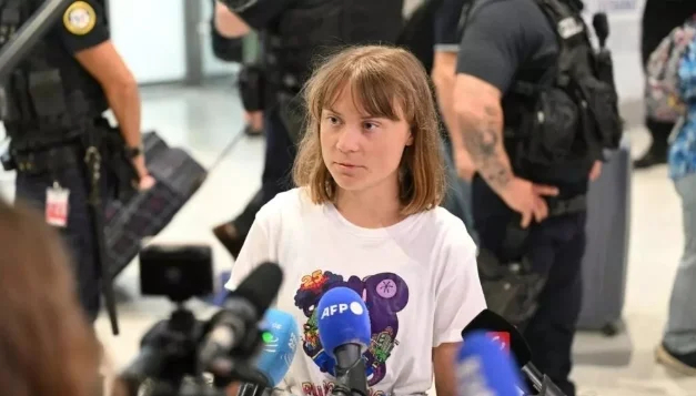 【瑞典环保少女反怼特朗普：世界需要更多愤怒的年轻女性】瑞典“环保少女”格蕾塔·通