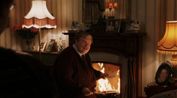 13年前的今天，理查德·格利菲斯（《哈利·波特》系列弗农·德思礼扮演者）因心脏手