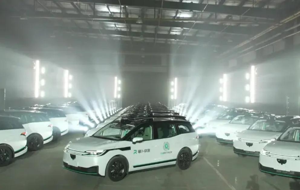 【百度阿波罗经营范围变更 新增新能源汽车销售业务】日前，我们从天眼查获悉，阿波罗