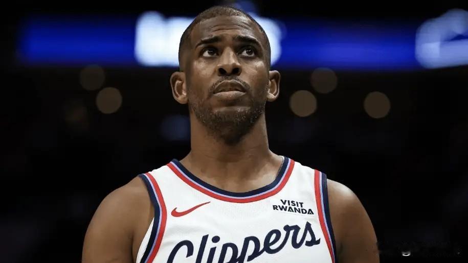 成了球队战绩不佳的背锅侠！保罗惨遭快船凌晨赶走
快船将在明日对阵老鹰，全队在亚特